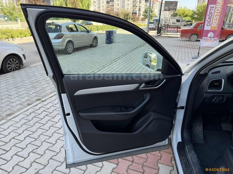 ÖZEMRE OTOMOTİVDEN 2015 AUDİ Q3 1.4 TFSİ HATASIZ BOYASIZ 7
