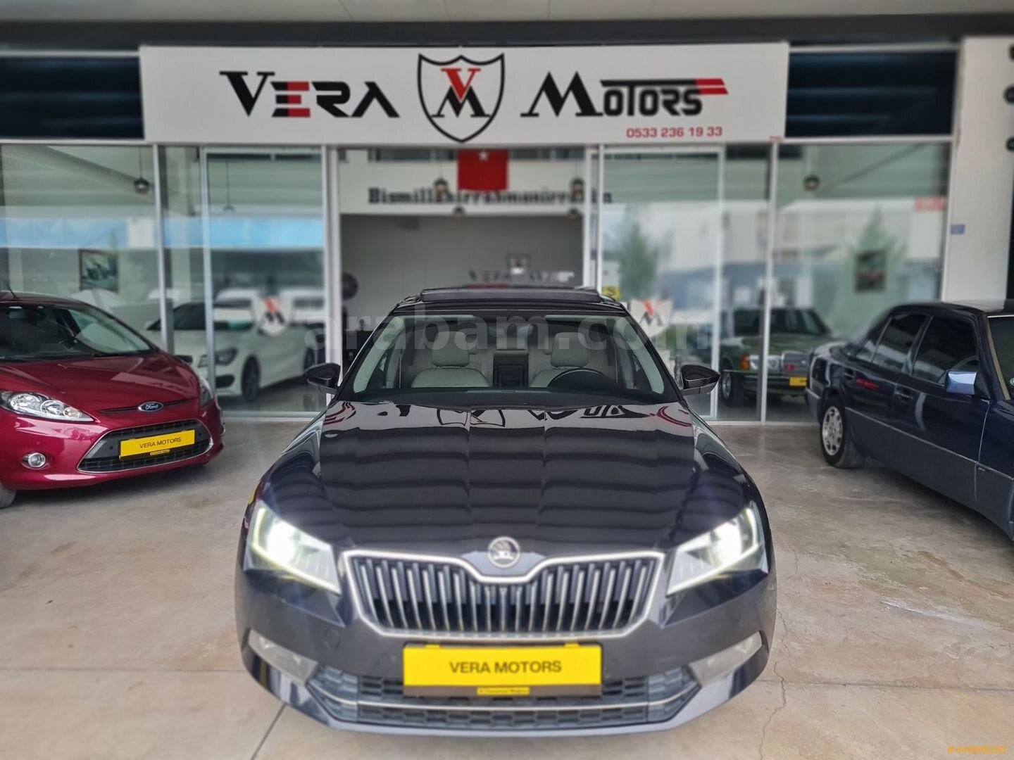 Galeriden Skoda SuperB 1.6 TDI Prestige 2018 Model Denizli 137.000 km Siyah 1