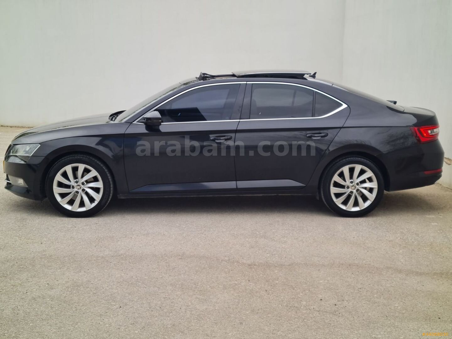 Galeriden Skoda SuperB 1.6 TDI Prestige 2018 Model Denizli 137.000 km Siyah 6