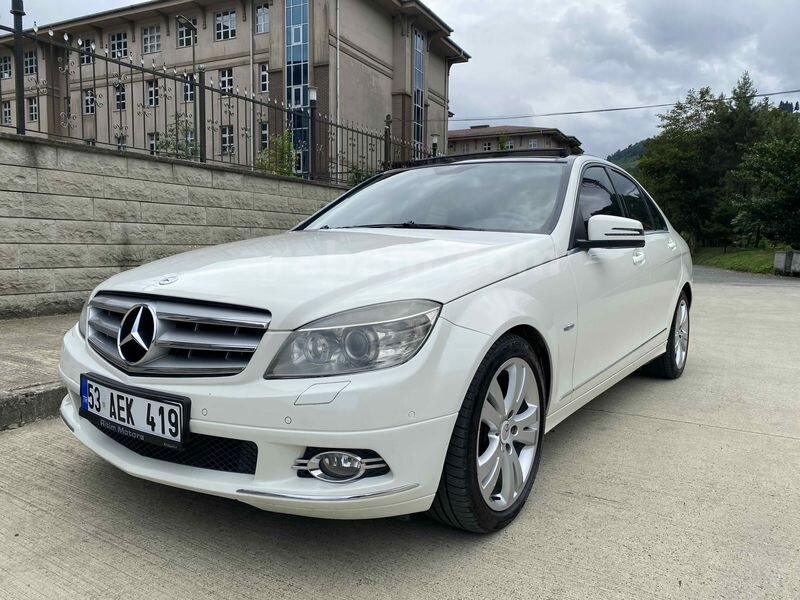 Galeriden Mercedes - Benz C 180 Kompressor BlueEfficiency Avantgarde 2011 Model Rize 199.000 km Beyaz