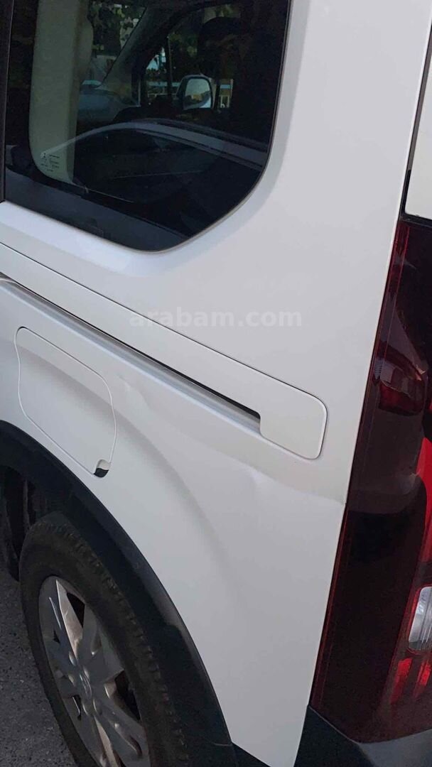 Sahibinden Peugeot Rifter 1.5 BlueHDI Active Skypack 2020 Model İstanbul 210.000 km Beyaz 6