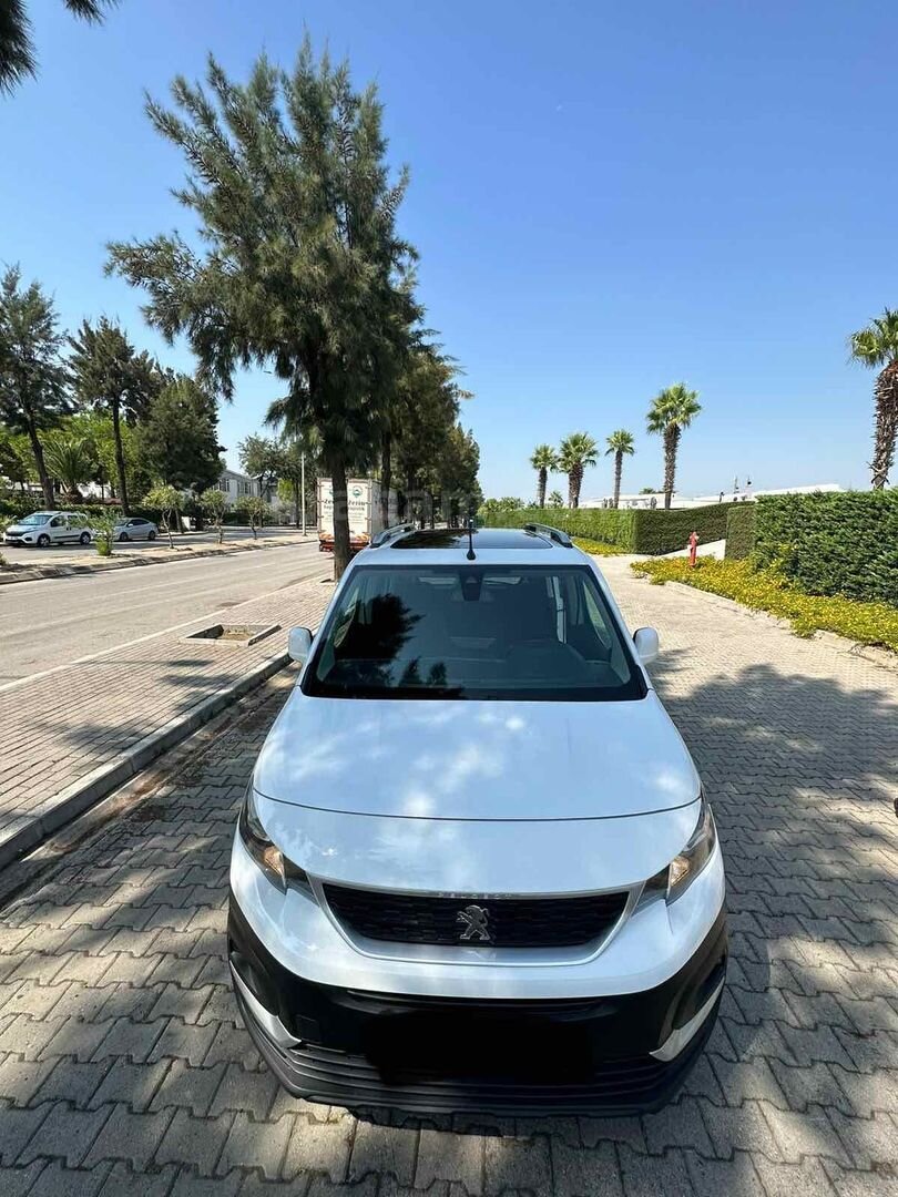 Sahibinden Peugeot Rifter 1.5 BlueHDI Active Skypack 2020 Model İstanbul 210.000 km Beyaz 1