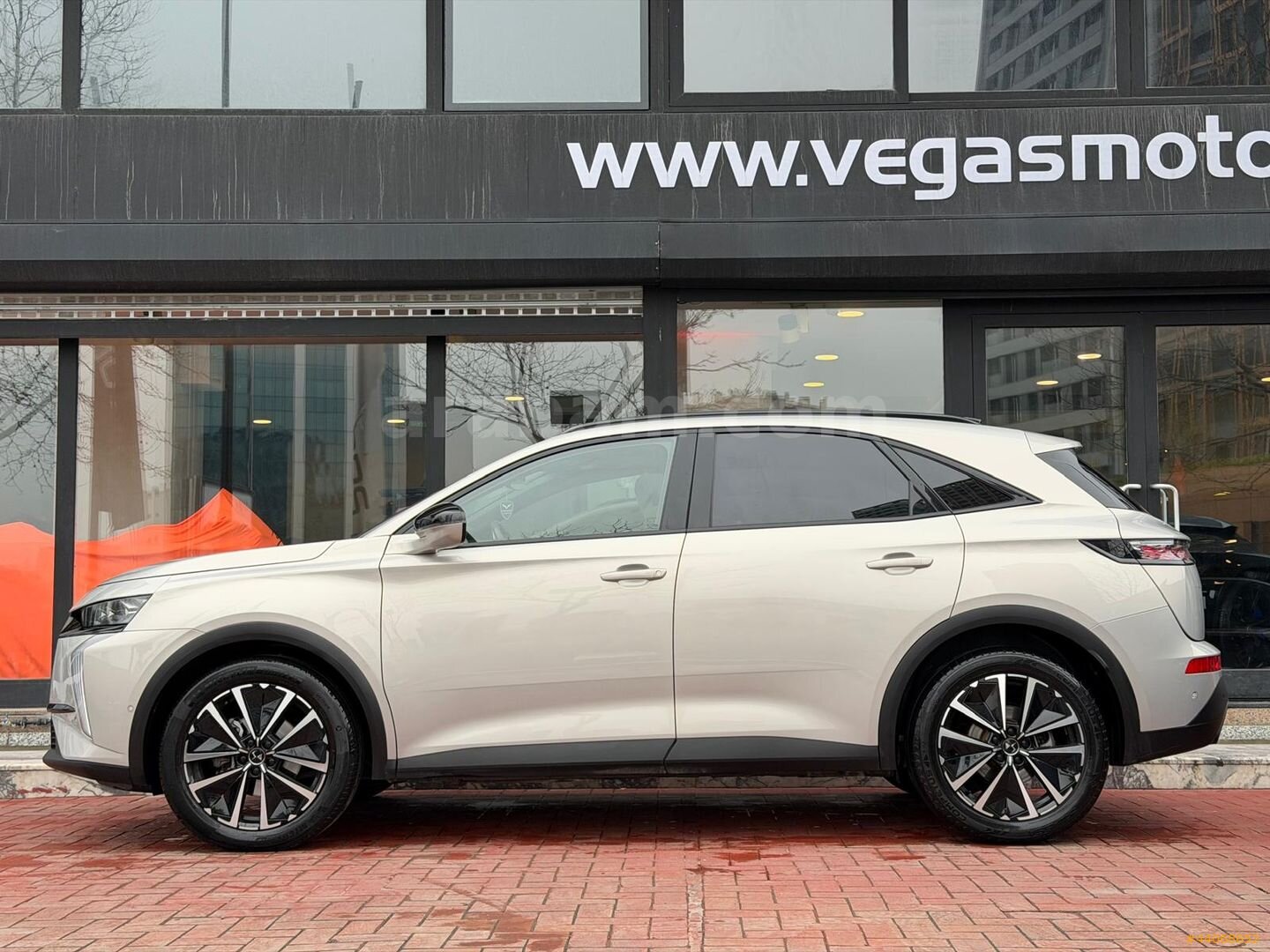 -VEGAS MOTORS- 2025 DS7 ETOİLE SOĞUTMA ISITMA MASAJ NAV %20 KDV 5