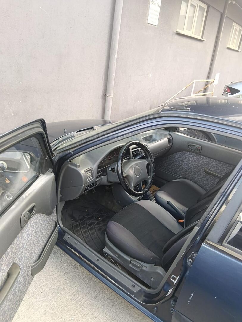 Sahibinden Suzuki Swift 1.3 GLX 2000 Model Çanakkale 203.000 km Lacivert 5