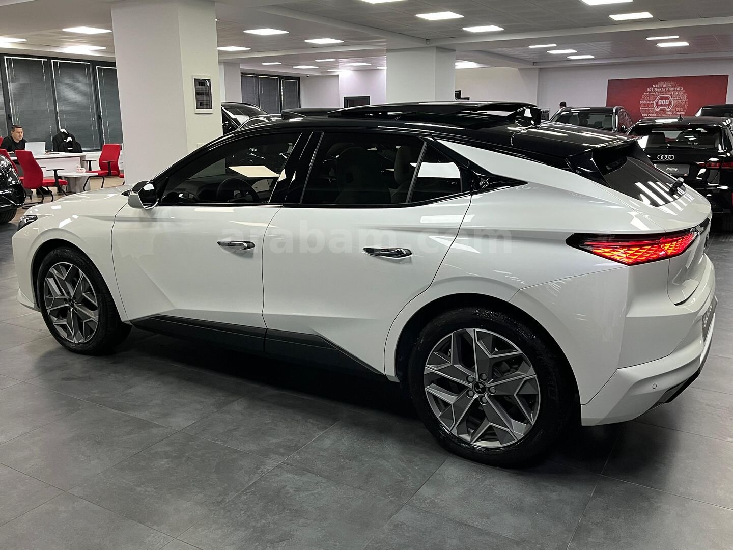 Galeriden DS Automobiles DS4 1.2 PureTech Esprit de Voyage 2023 Model Samsun 40.000 km Beyaz 4