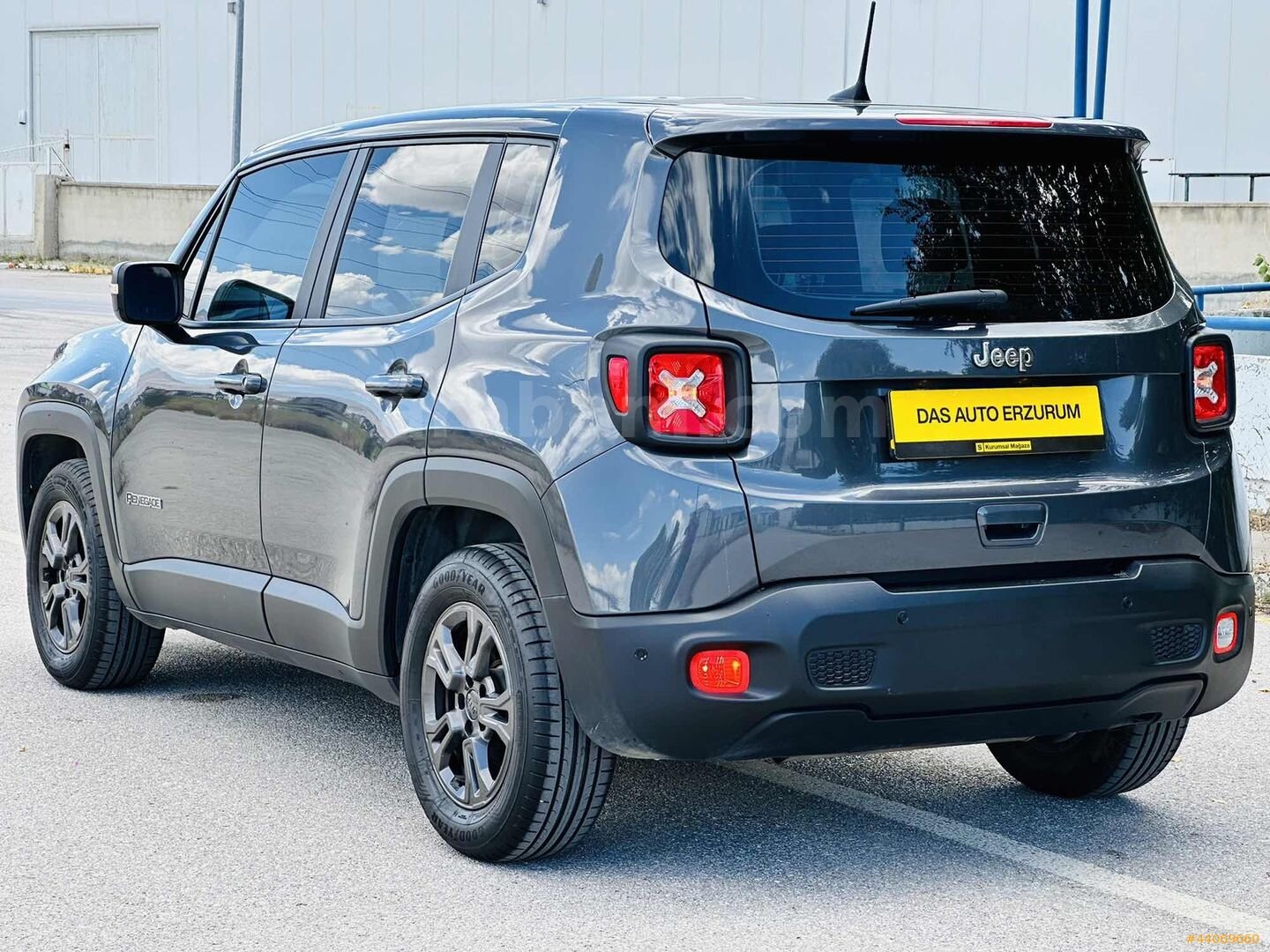 DAS AUTO,dan JEEP Renegade 1.3 turbo DDCT Hatasız Boyasız 7