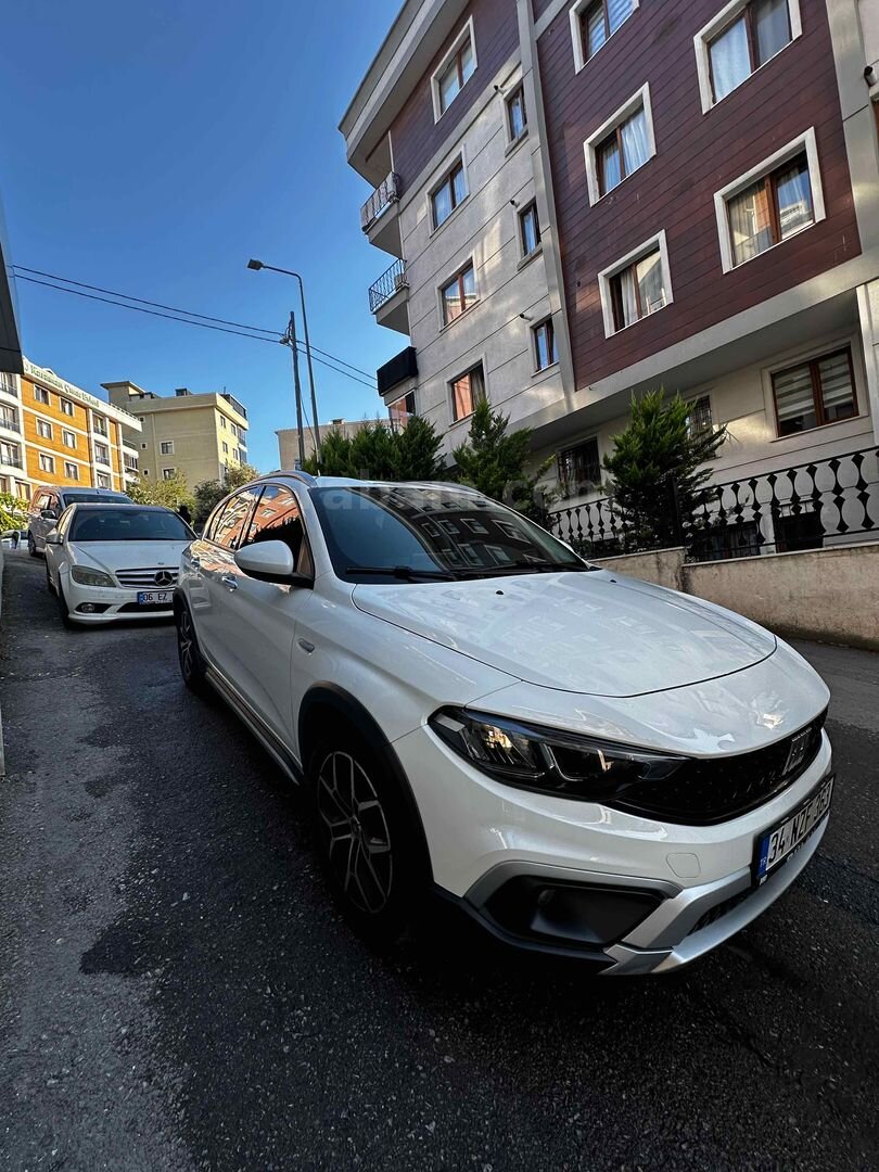 Sahibinden Fiat Egea Cross 1.4 Fire Lounge 2025 Model İstanbul 2