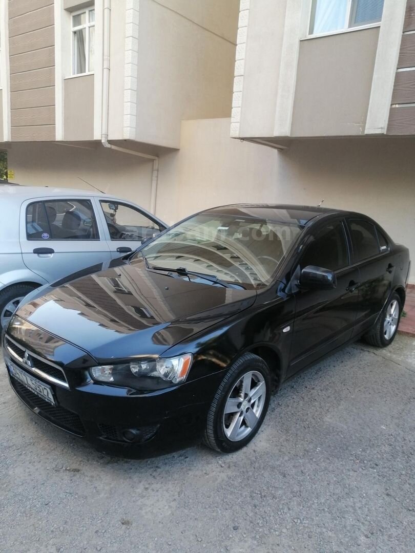 Sahibinden Mitsubishi Lancer 1.5 Invite 2011 Model İstanbul 249.000 km Siyah 4