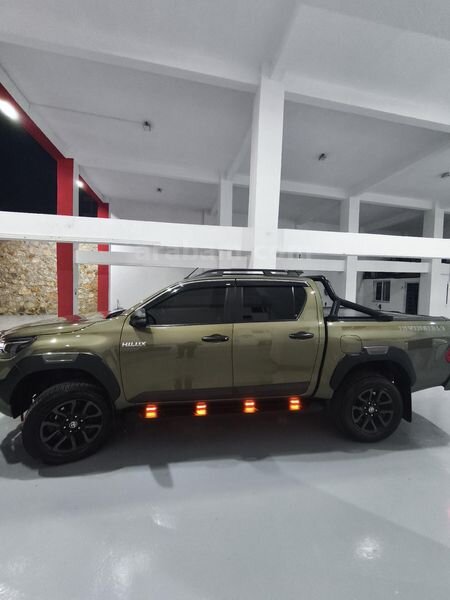Sahibinden Toyota Hilux 2.4 D-4D 4x4 Invincible 2021 Model