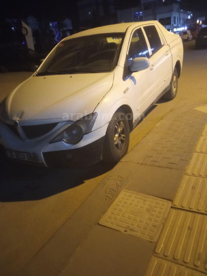 Sahibinden KGM SsangYong Actyon Sports 2.0 SXDI 4x2 2011 Model Ankara 220.000 km Beyaz 4