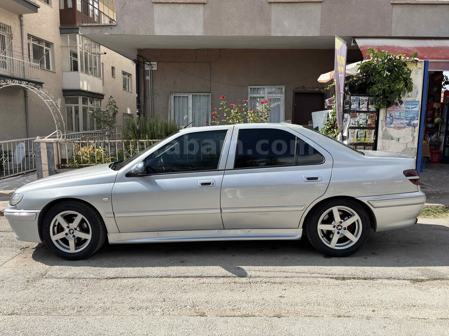 TEMİZ YENİ MUAYNELİ 2001 MODEL PEUGEOT 406 2