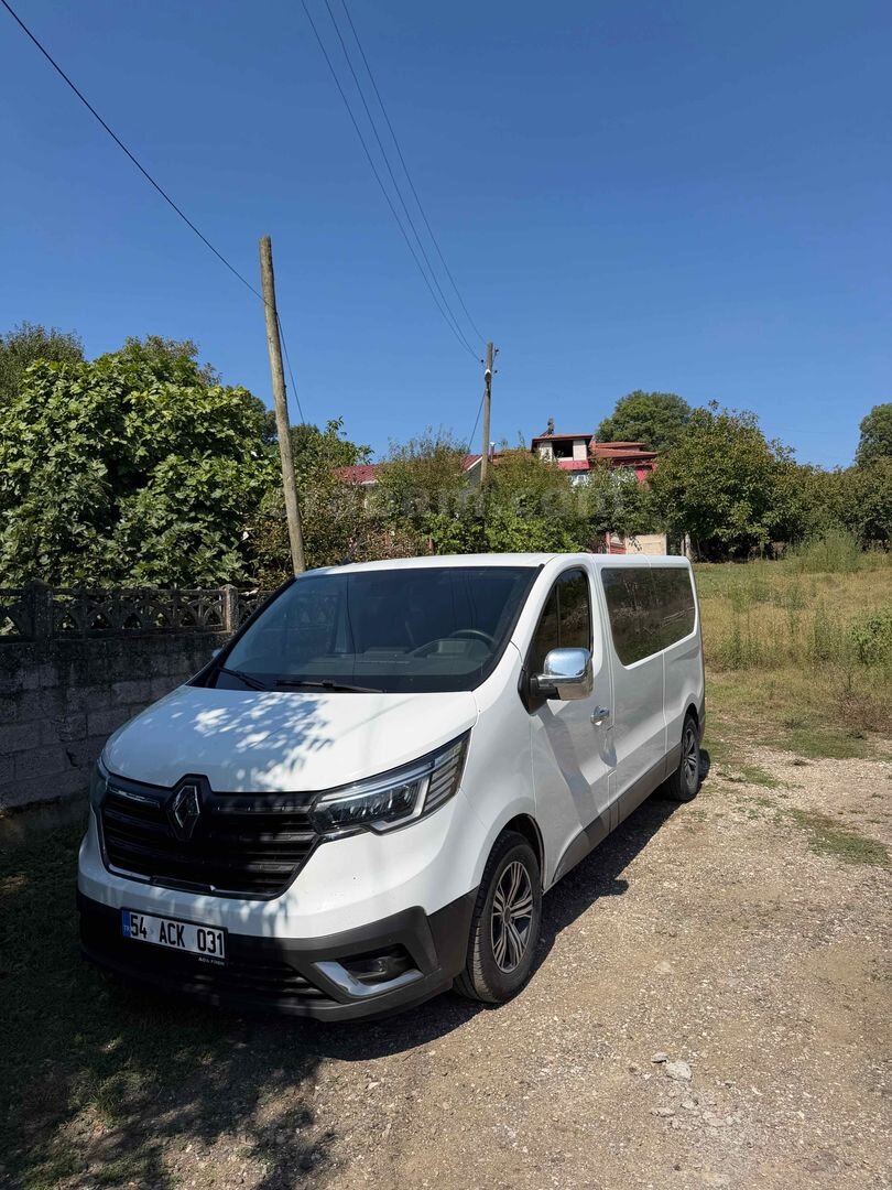 Sahibinden Renault Trafic 2.0 DCI Grand Confort 2024 Model Sakarya 122.000 km Beyaz 5