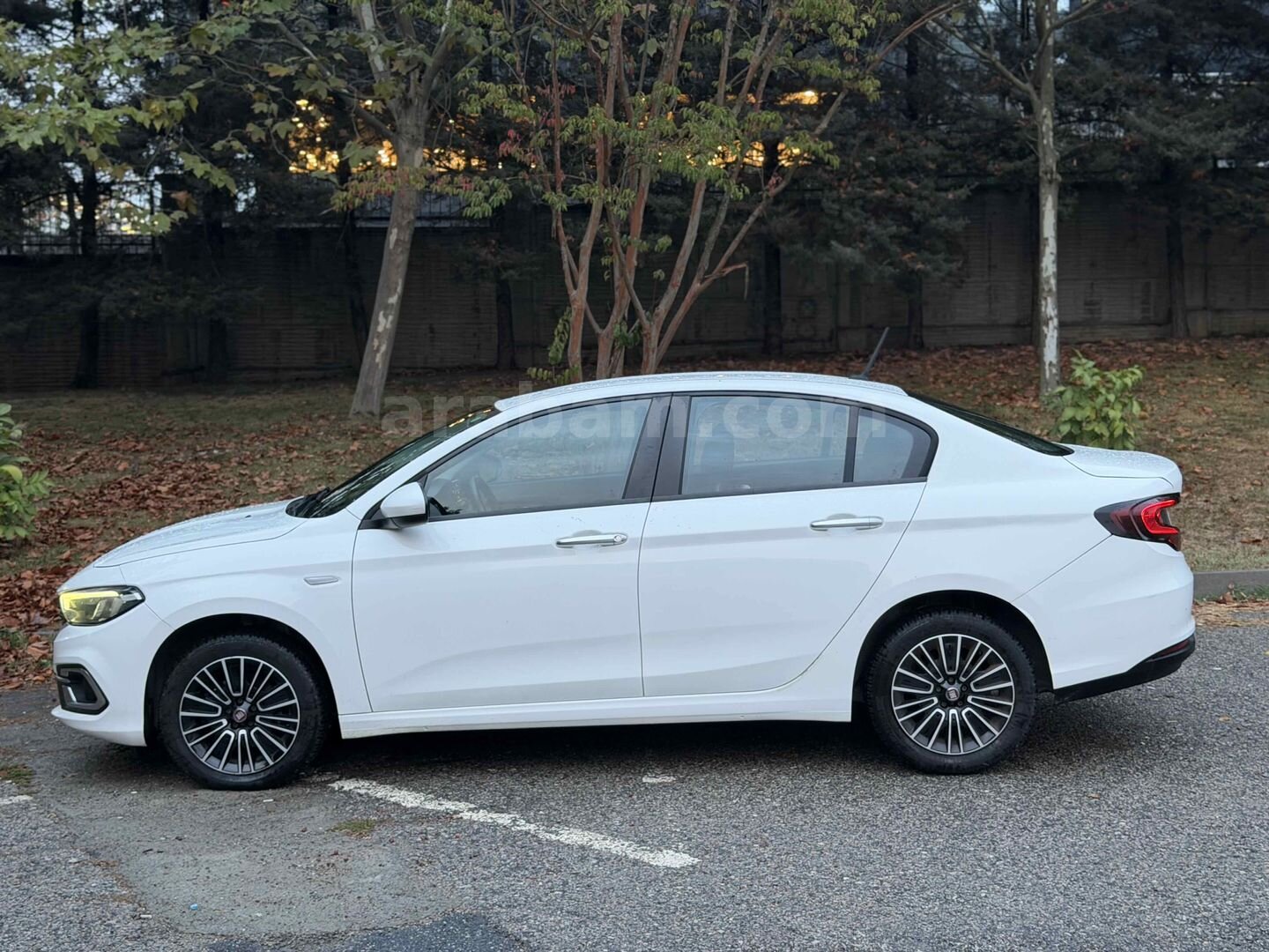Galeriden Fiat Egea 1.6 Multijet Urban 2022 Model İstanbul 106.000 km Beyaz 6