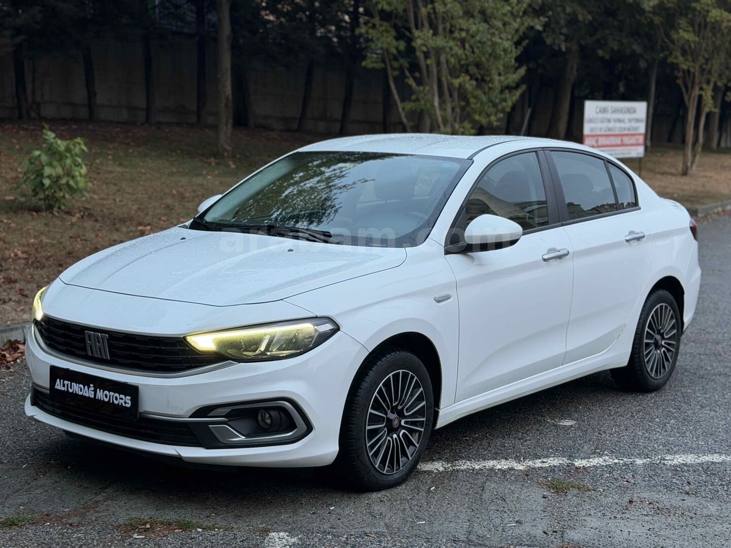 Galeriden Fiat Egea 1.6 Multijet Urban 2022 Model İstanbul 106.000 km Beyaz 5