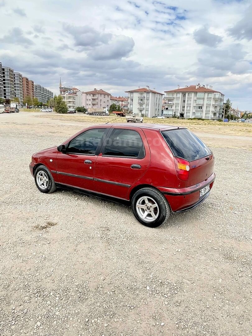 Galeriden Fiat Palio 1.4 EL 1999 Model Afyonkarahisar 270.000 km Bordo 3
