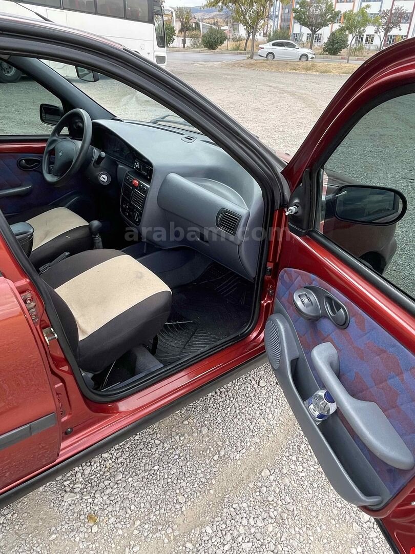 Galeriden Fiat Palio 1.4 EL 1999 Model Afyonkarahisar 270.000 km Bordo 1