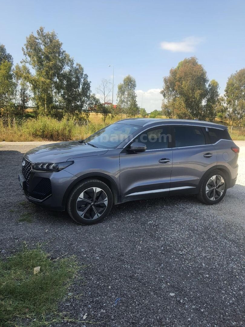 Sahibinden Chery Tiggo 7 Pro Max Intelligent 2025 Model 6.000 km Füme 1