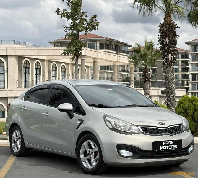 FARK MOTORS | 2013 KİA RİO MASRAFSIZ LPG BENZİN MANUEL LANSMAN 1