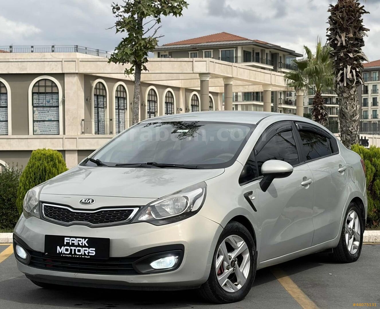 FARK MOTORS | 2013 KİA RİO MASRAFSIZ LPG BENZİN MANUEL LANSMAN 3