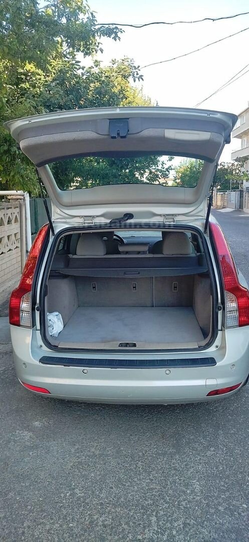 Sahibinden Volvo V50 1.6 D Premium 2011 Model Tekirdağ 277.000 km Beyaz 3