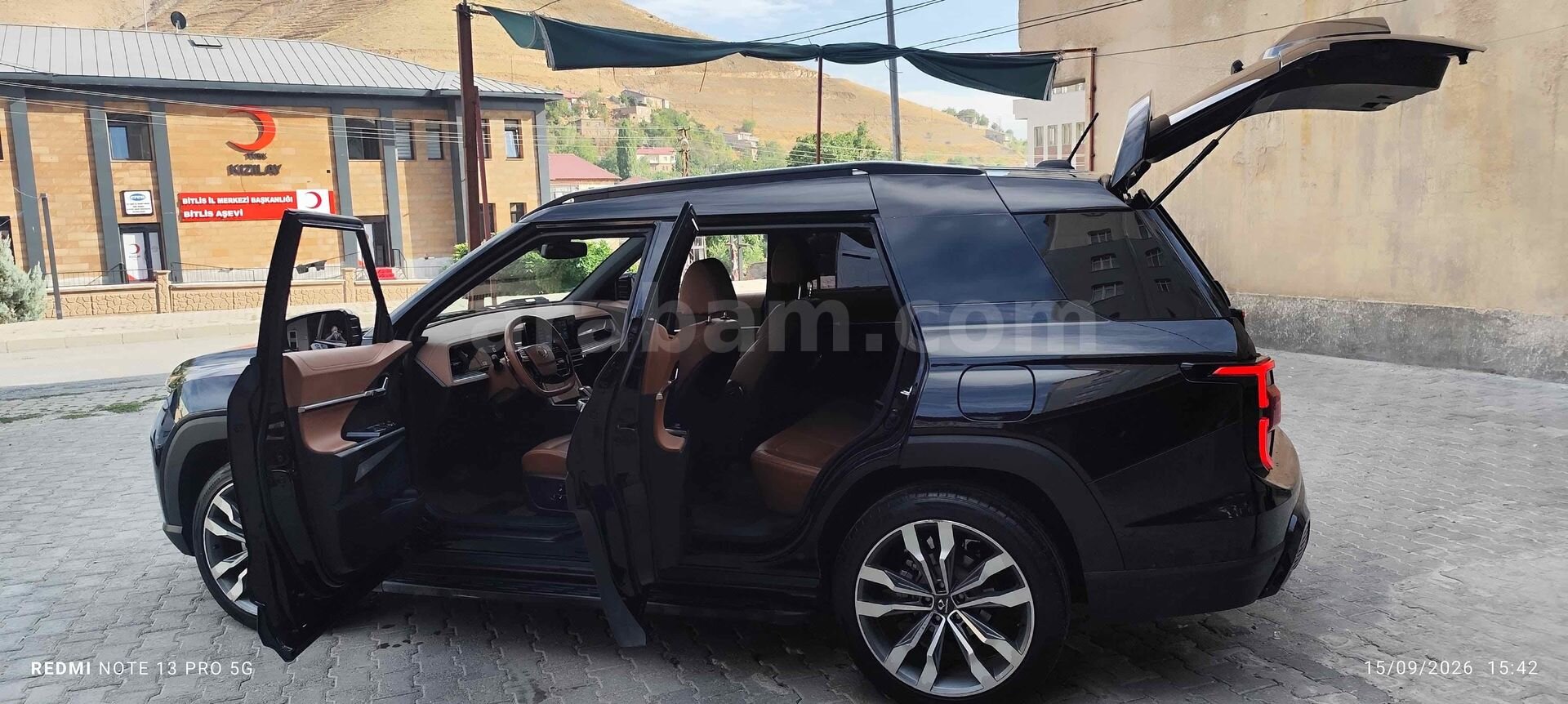 Sahibinden KGM SsangYong Torres 1.5 GDI 2023 Model Bitlis 24.000 km Siyah 3