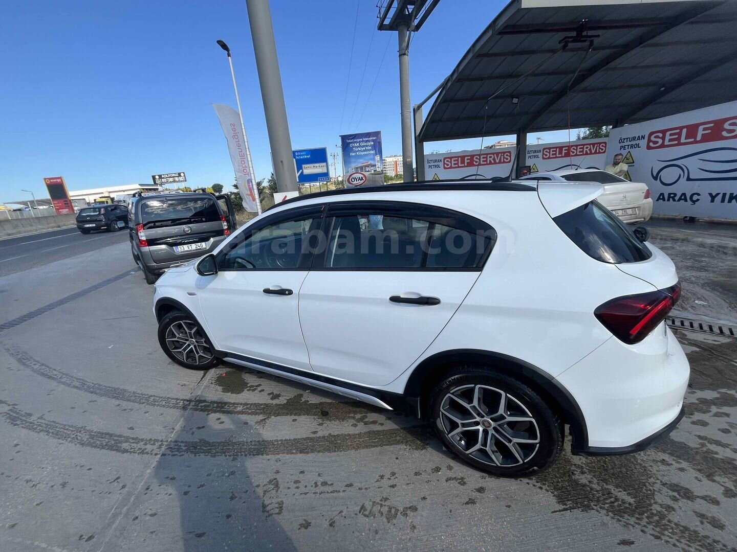 Sahibinden Fiat Egea Cross 1.4 Fire Urban 2024 Model 18.500 km Beyaz 4