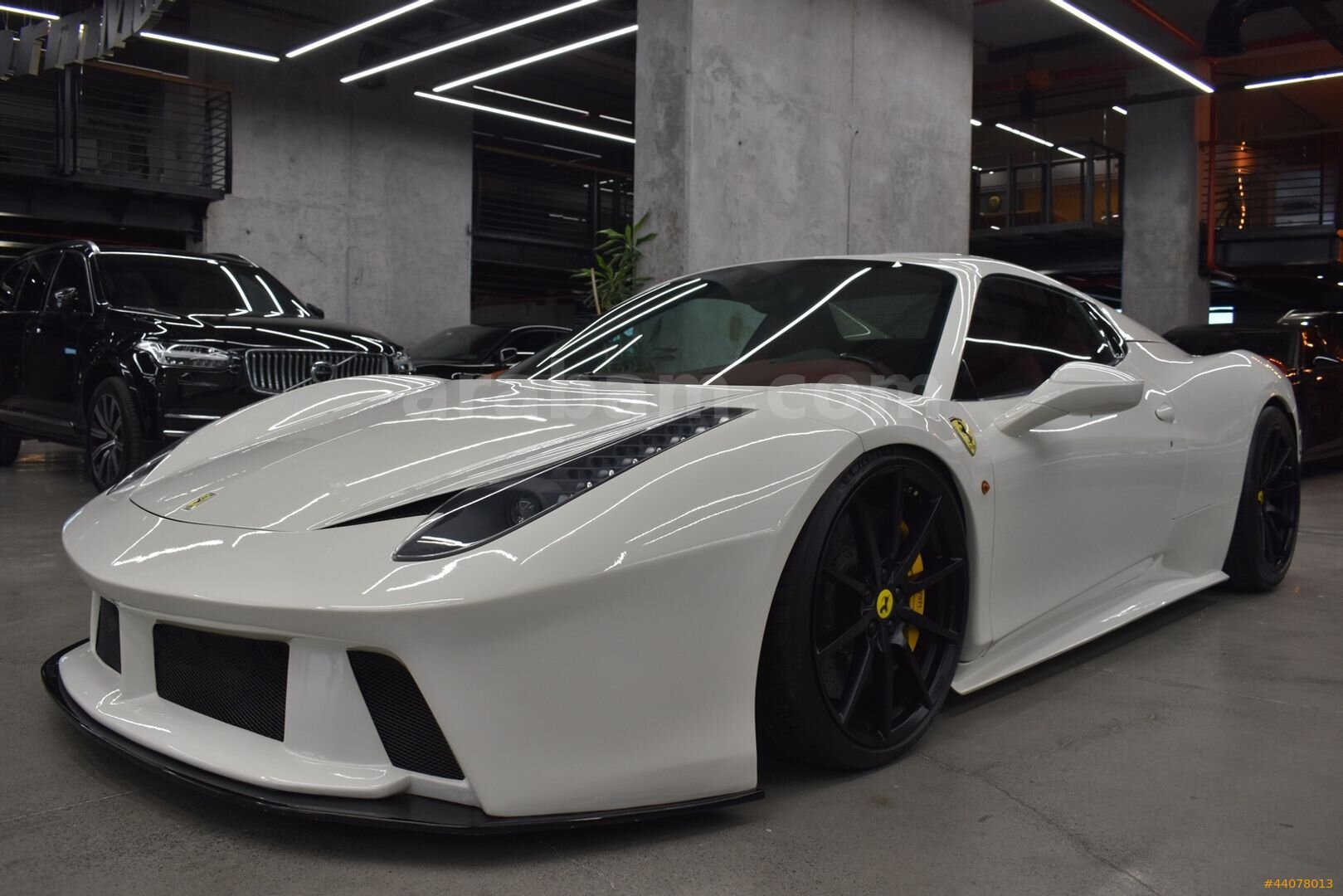 Galeriden Ferrari 458 Spider 2012 Model İstanbul 36.700 km Beyaz 5
