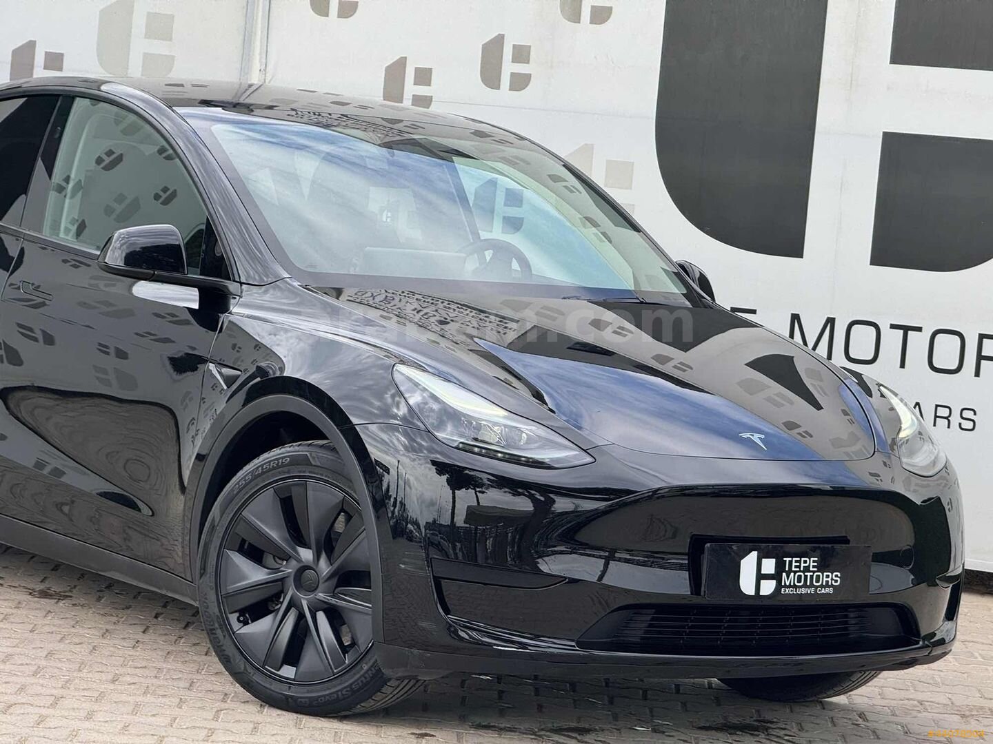 Galeriden Tesla Model Y RWD (Legacy) 2025 Model İzmir 52.000 km Siyah 2