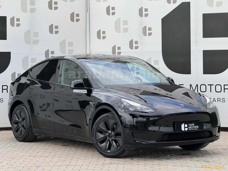 Galeriden Tesla Model Y RWD (Legacy) 2025 Model İzmir 52.000 km Siyah