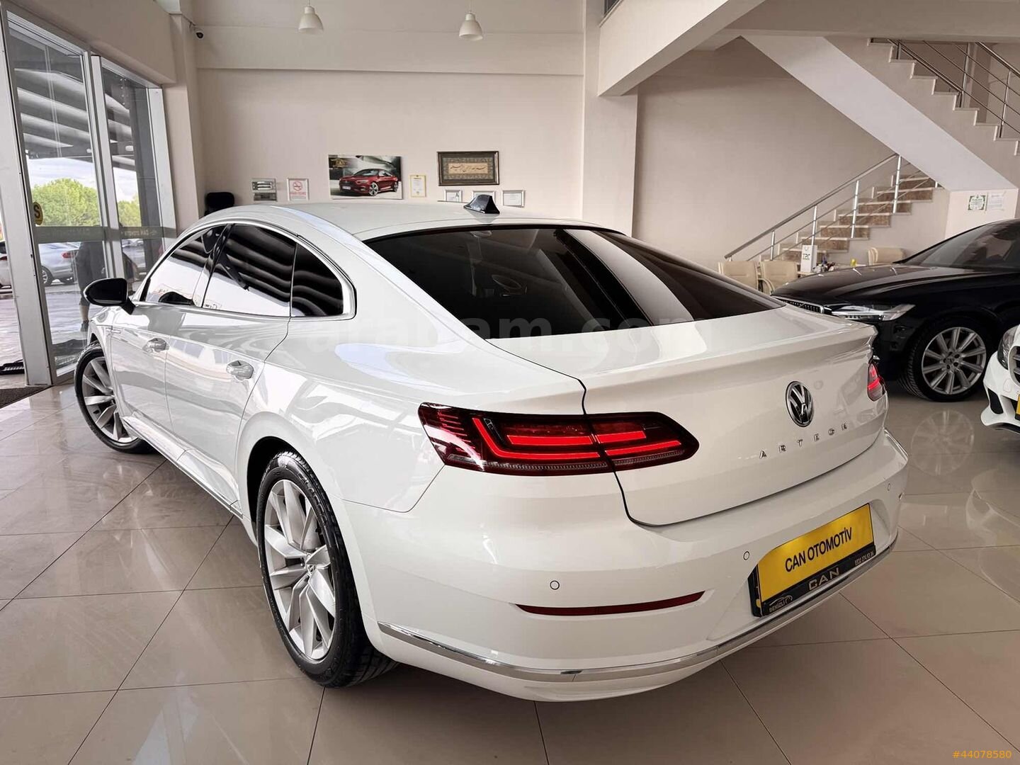 Galeriden Volkswagen Arteon 2.0 TDI Elegance 2017 Model Denizli 187.000 km Beyaz 7