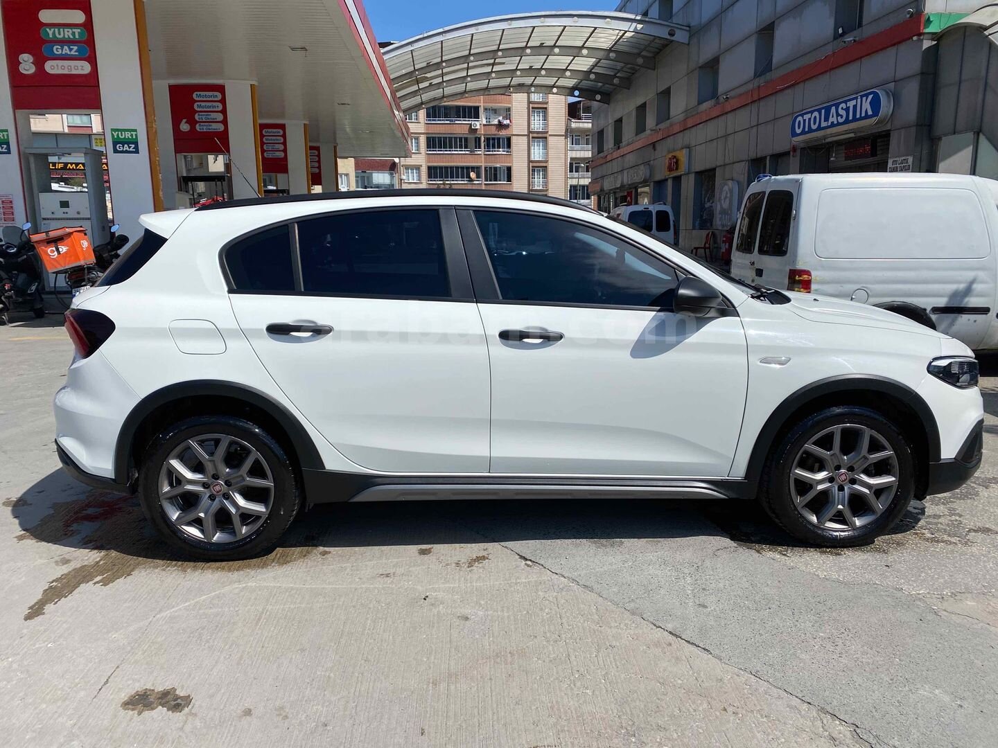 Sahibinden SERVİS BAKIMLI GARANTİLİ HATASIZ EGEA CROSS 1