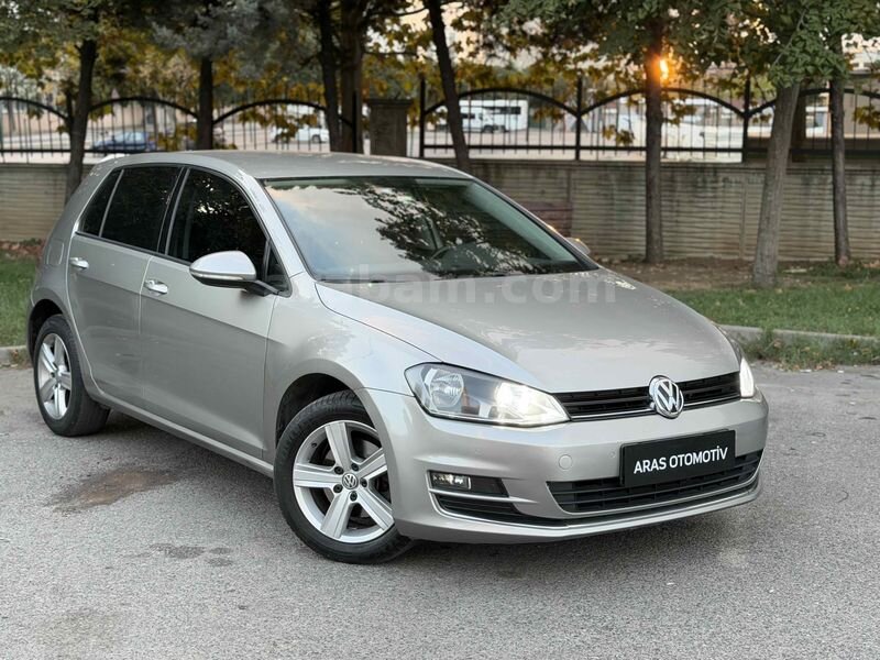 Galeriden Volkswagen Golf 1.6 TDi BlueMotion Comfortline 2015 Model İstanbul 169.000 km Gri