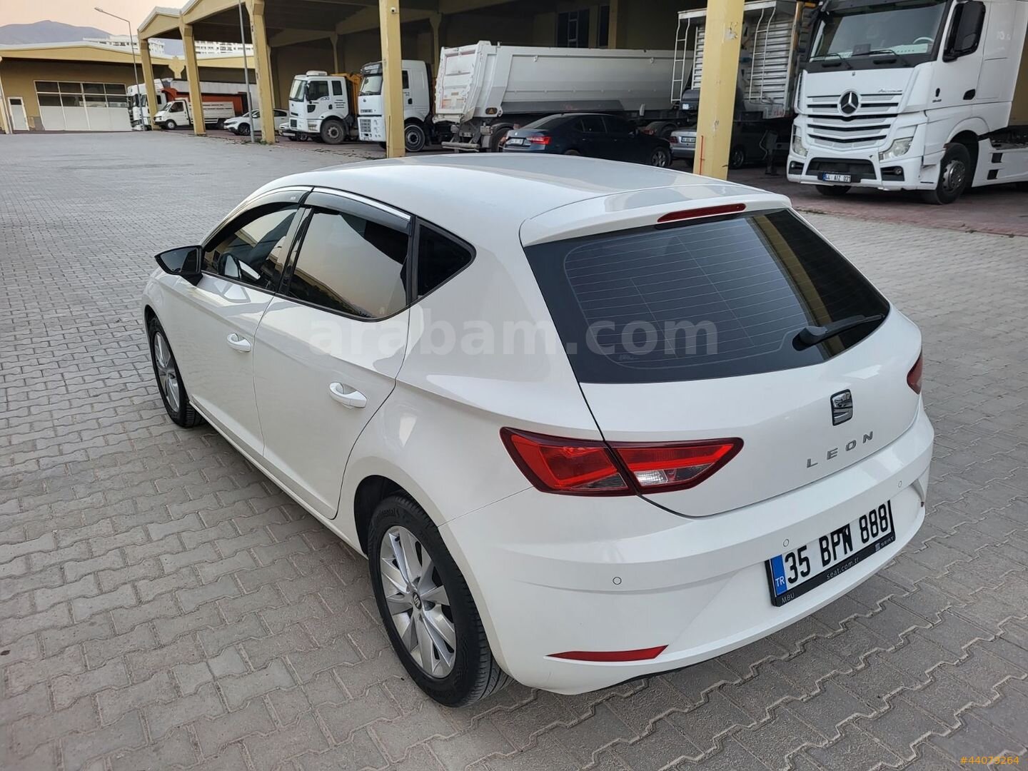 ONİKS OTOMOTİVDEN 2018 SEAT LEON 1.6 TDI OTOMATİK 137000 KM 7