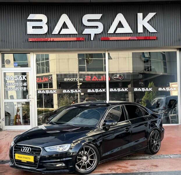 Galeriden Audi A3 Sedan 1.6 TDI Attraction 2013 Model İstanbul 105.000 km Siyah