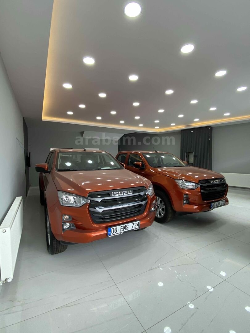 Sahibinden Isuzu D-Max 1.9 D 4x2 V-Life 2023 Model KM 5