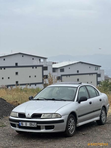 Galeriden Mitsubishi Carisma 1.6 Avance 2001 Model Bursa 328.000 km Gri