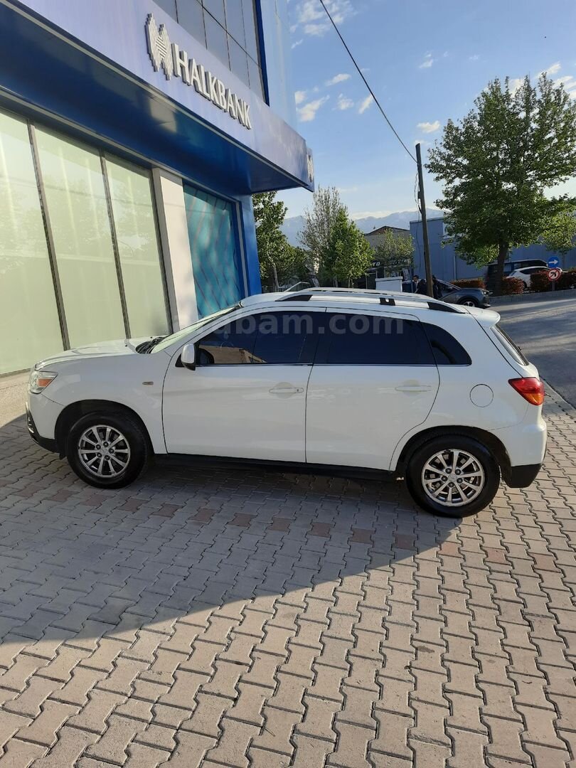 Sahibinden Mitsubishi ASX 1.6 MIVEC Intense 2011 Model 270.000 km Beyaz 6