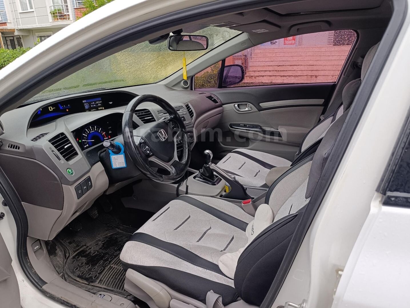 Sahibinden Honda Civic 1.6 Elegance eko 2012 Model 166.900 km Beyaz 2