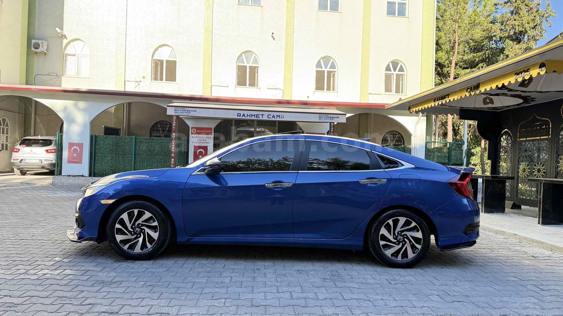 TEMİZ KULLANILMIŞ MAVİ 2019 MODEL 5