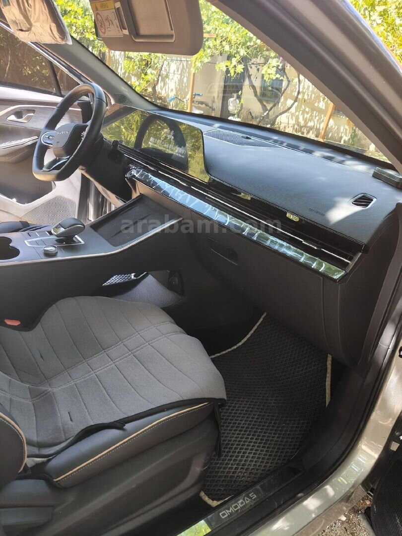 Sahibinden Chery Omoda 5 1.6 T-GDI Comfort 2024 Model İzmir 30.400 km Gri (Gümüş) 6