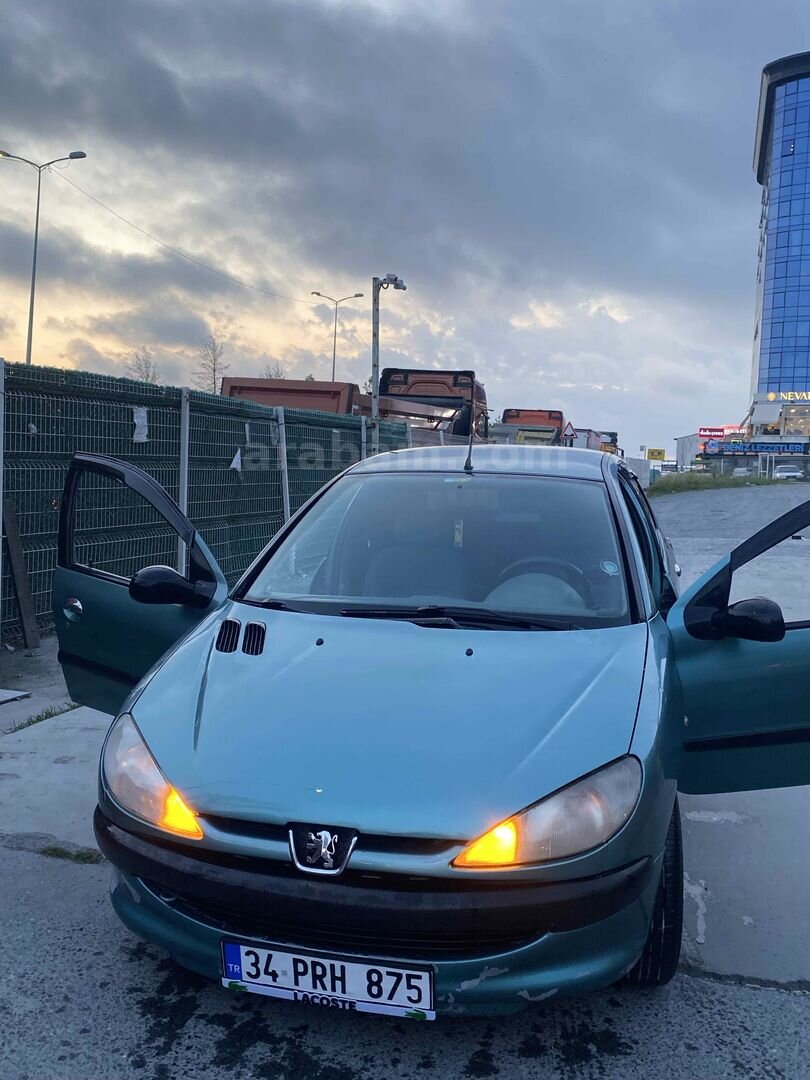 Sahibinden Peugeot 206 1.4 XR 2000 Model 202.000 km Yeşil 1