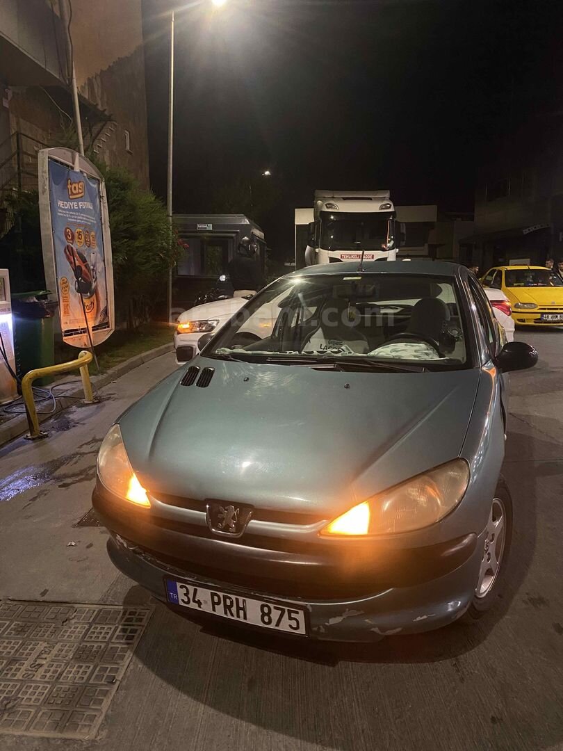 Sahibinden Peugeot 206 1.4 XR 2000 Model 202.000 km Yeşil 5