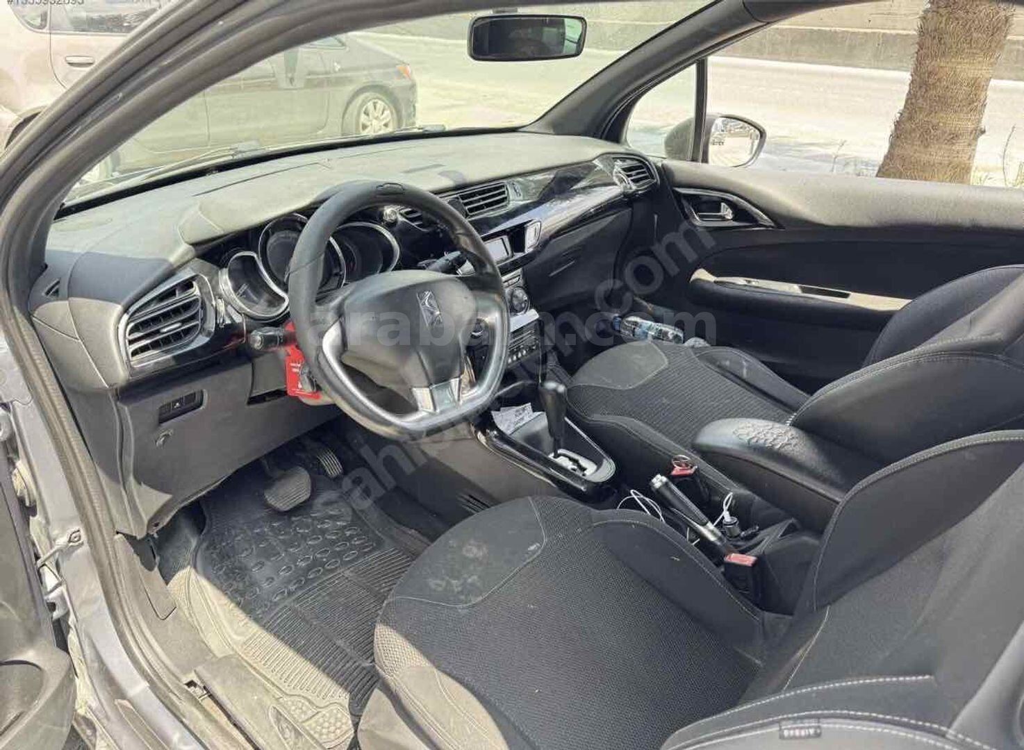 Sahibinden DS Automobiles DS3 1.6 VTi DStyle 2010 Model İstanbul 227.000 km Gri 6