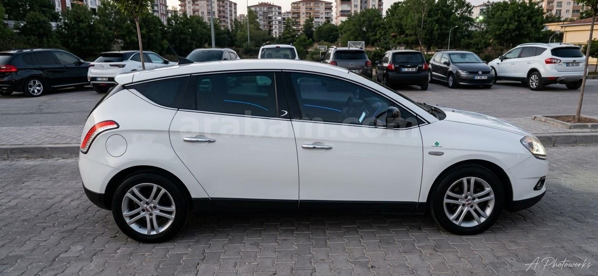 Sahibinden Lancia Delta 1.6 MJet 2011 Model İzmir 260.000 km Beyaz 4