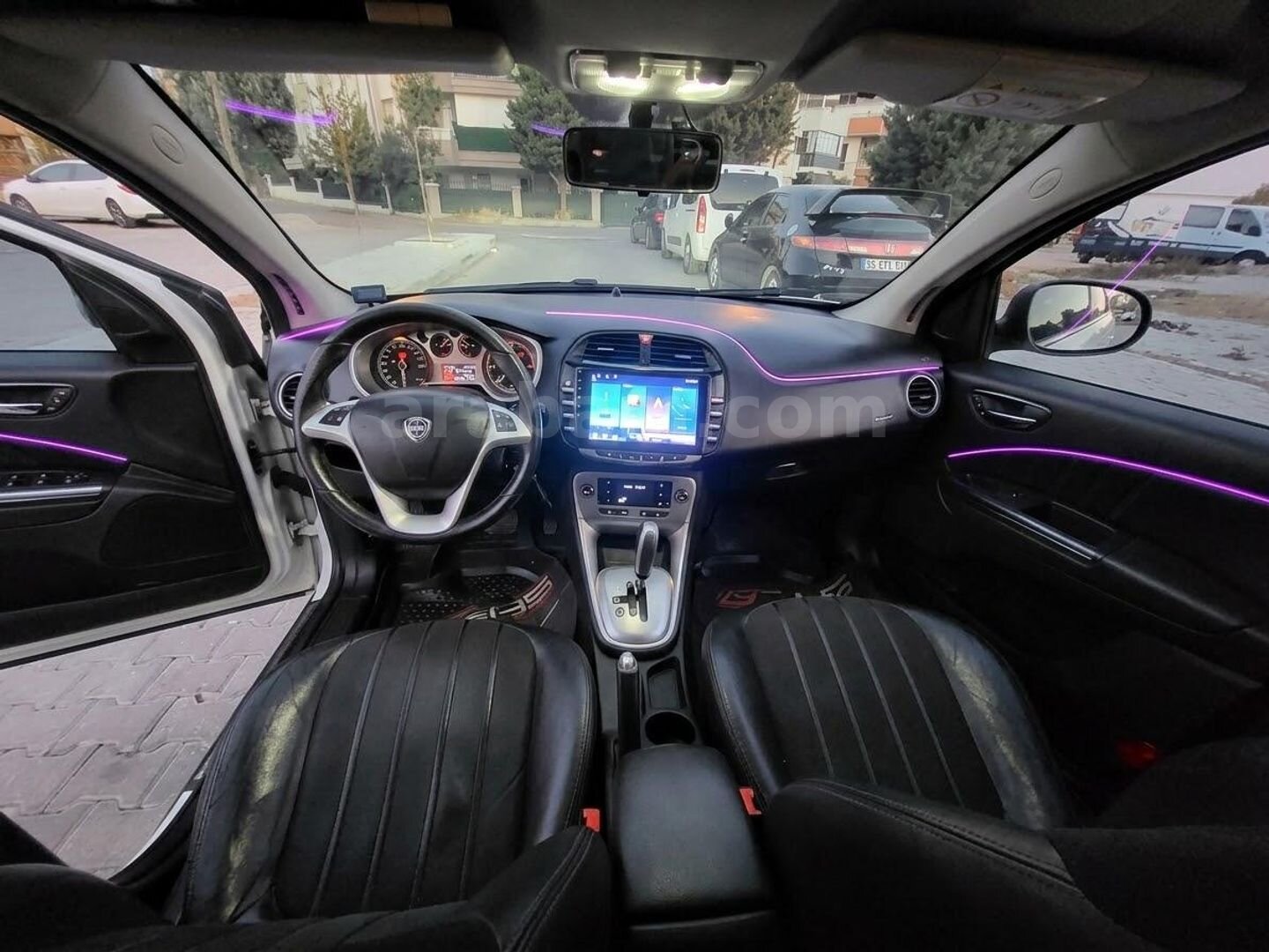 Sahibinden Lancia Delta 1.6 MJet 2011 Model İzmir 260.000 km Beyaz 6