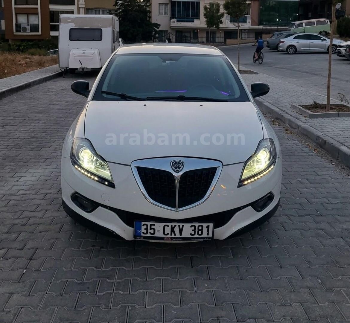 Sahibinden Lancia Delta 1.6 MJet 2011 Model İzmir 260.000 km Beyaz 1