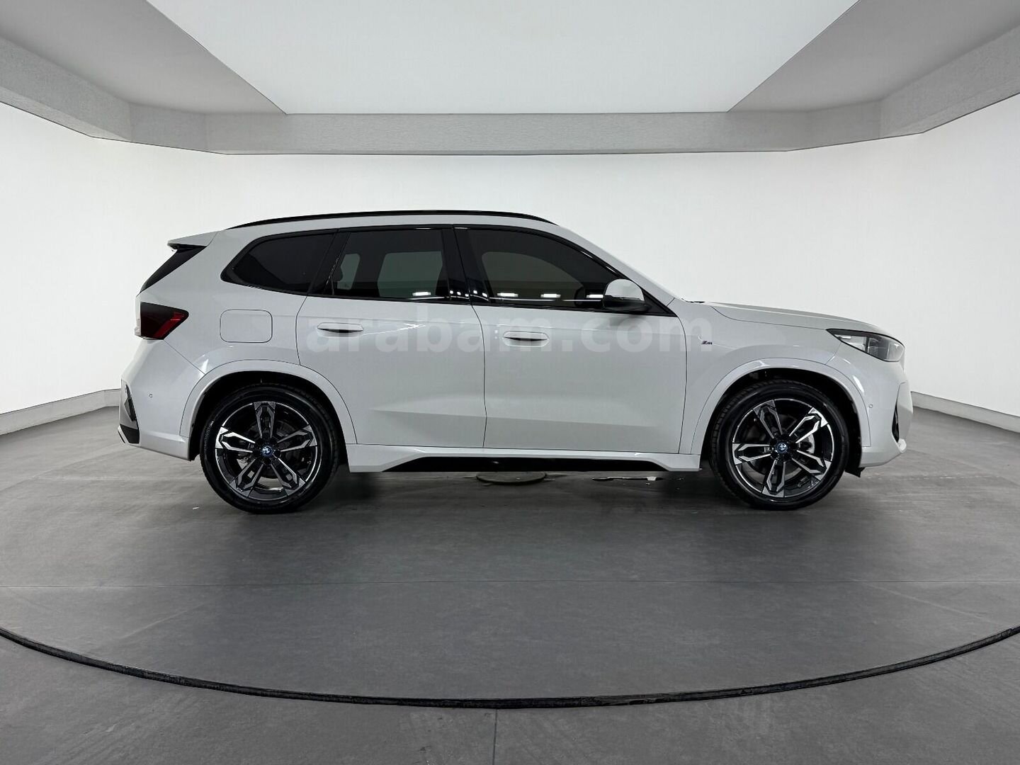 otomobil BMW X1 1.5 xDrive 25e M Sport 3