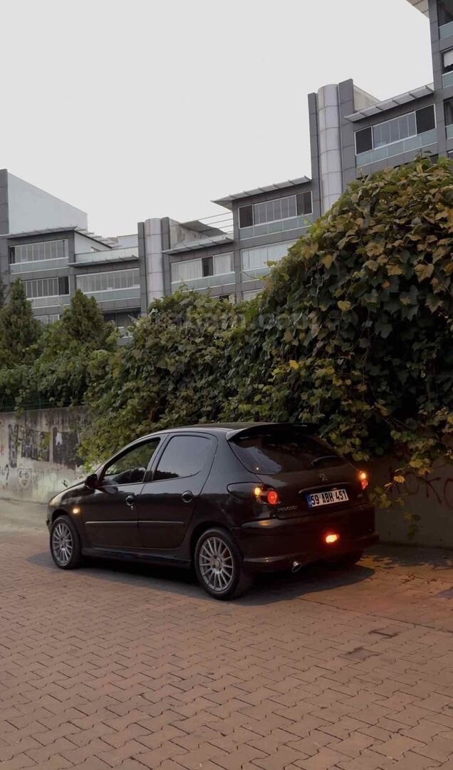 Sahibinden Peugeot 206 1.4 Feline 2005 Model 4