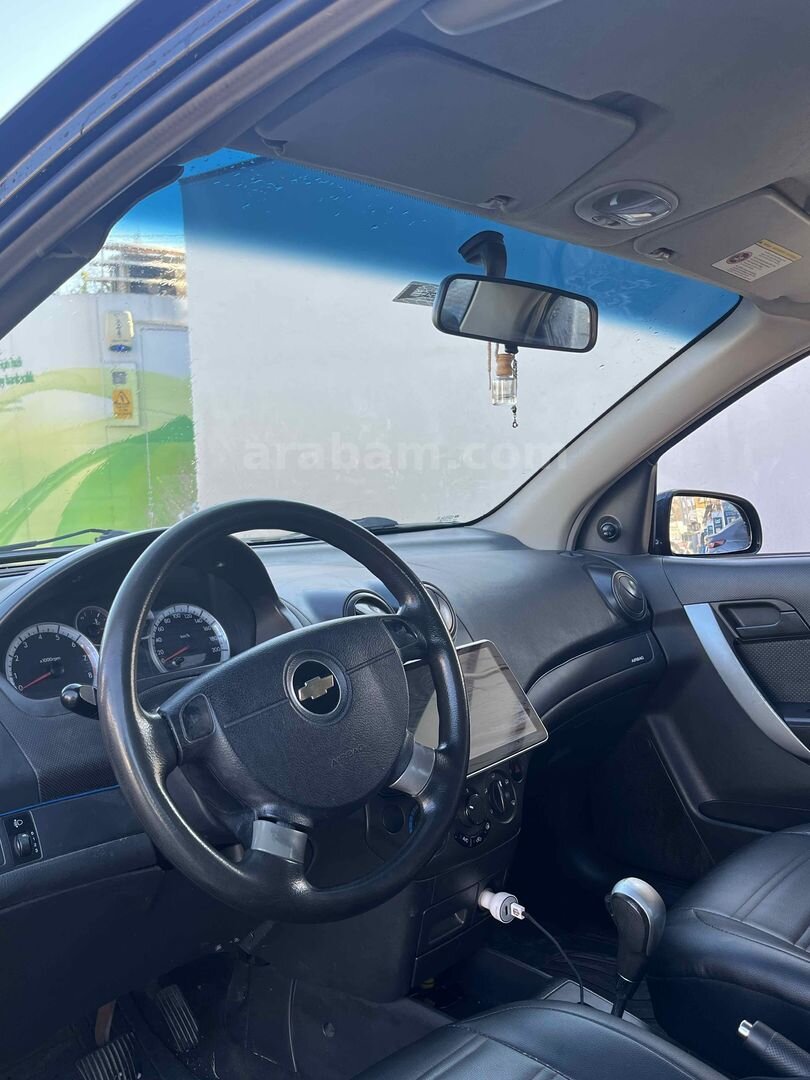 Sahibinden Chevrolet Aveo 1.4 SE 2010 Model İstanbul 171.000 km Siyah 5