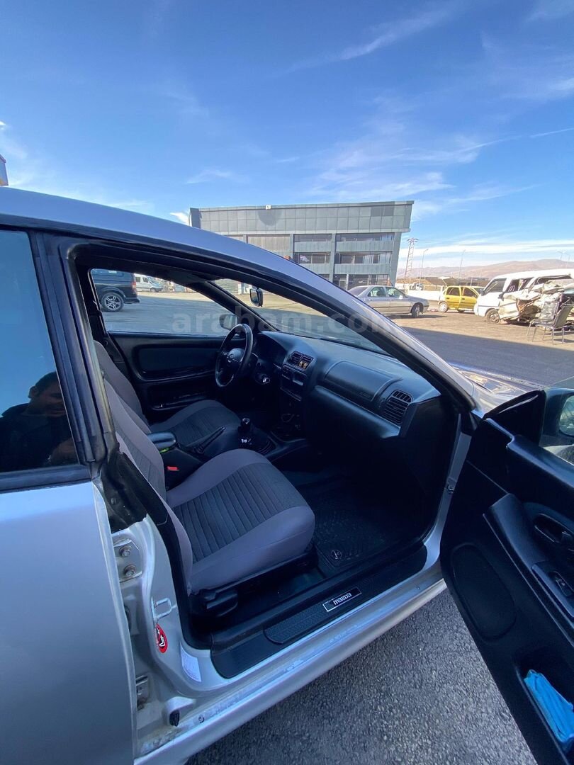 Sahibinden Mazda Lantis 1.8 1998 Model Erzurum 300.000 km Gri 5